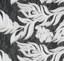 Krajka bordurová na tylu květy slonová kost