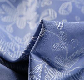 Viskozová žakárová látka květy modrobílá