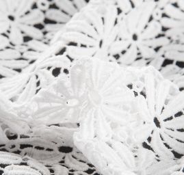 Krajka jemná kopretiny