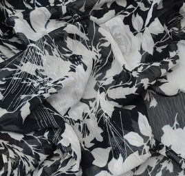 Šifon kreš z kolekce Black and White květy II.jakost
