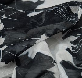 Šifon kreš z kolekce Black and White květy II.jakost