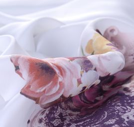 Satén kombinace motivu květin/krajky/zvířecího vzoru 