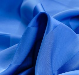 Satén vzor pruhů nivea modrý