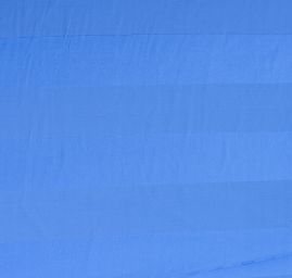 Satén vzor pruhů nivea modrý