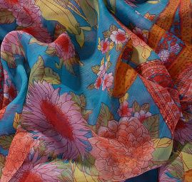 Plisovaný šifon kašmírový vzor/květy modrý