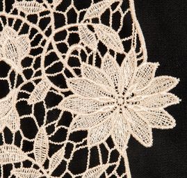 Krajka hrubá květ béžová