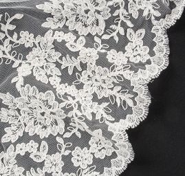 Krajka romantická výšivka na tylu smetanová