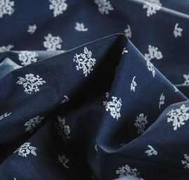 Bavlněná látka modrotisk drobný květinový vzor
