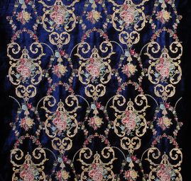 Samet s barokní květinovou  výšivkou modrý