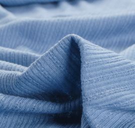 Pletenina s plastickým vzorem pruhů modrá II.jakost