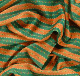 Pletenina jemná proužky a květy zelená oranžová