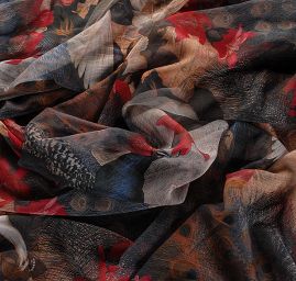 Šifon plise vzor velkých pávů a květů