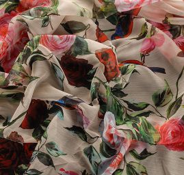 Šifon plise vzor růží/ptáčků šampáň