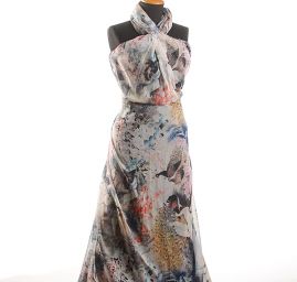 Šifon plise motiv květin/pávů smetanový/šedý