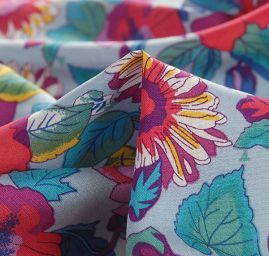 Viskozová šatová látka tisk květy