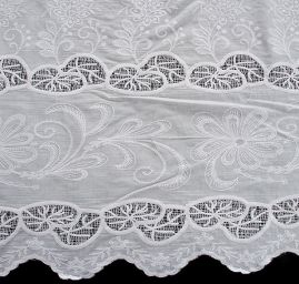 Krajka madeira květinový vzor výšivka rišelie bílá
