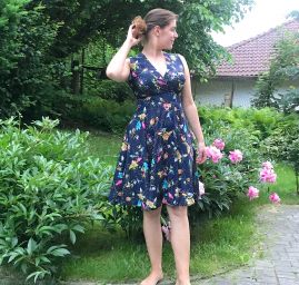 Krepdešín imitace hedvábí tisk ptáčci tm.modrý