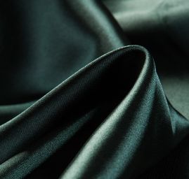 Satén pružný jemný smaragdově zelený