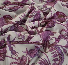 Hedvábný krepdešín paisley vzor exotický motiv páv