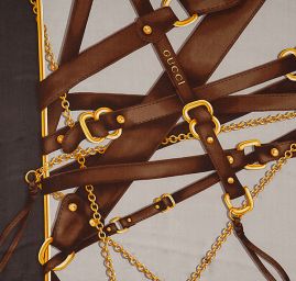 Hedvábná látka vzor přezky a řetízky šedá