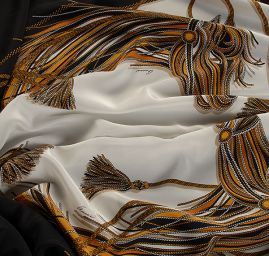 Hedvábný krepdešín kupón motiv koně hnědý