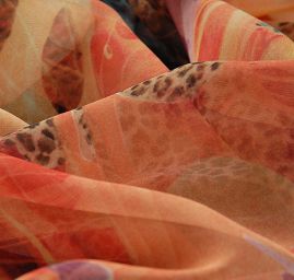 Šifon tisk zvířecí motiv nevšední květy