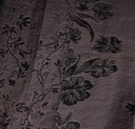 Taft kupón výšivka tvarovaný kraj fialový/černý