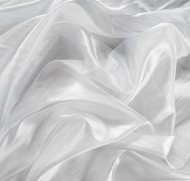 Organza perleťová v barvě bílé