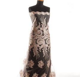 Krajka bordurová výšivka na tylu květy pudrová 