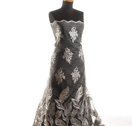 Krajka bordurová na tylu květy šedá