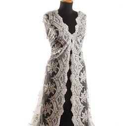 Krajka na vzorovém tylu květy slonová kost