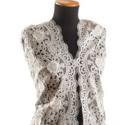 Krajka na tylu výšivka vzor květin slonová kost