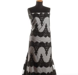 Krajka na tylu černá