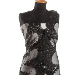 Krajka na tylu černá