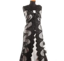 Krajka na tylu černá