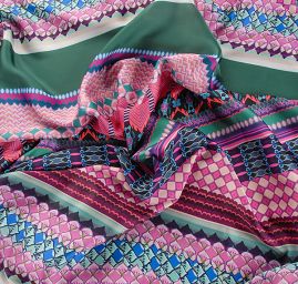 Saténová látka tisk imitace hedvábí geometrický vzor