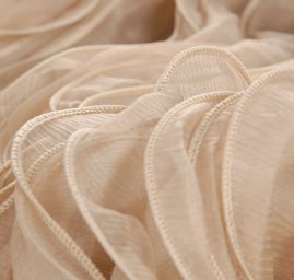 Efektní tyl s voálny béžové barvy