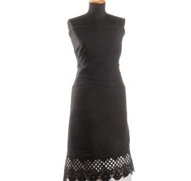 Bavlněná látka doplněna hrubou krajkou černá