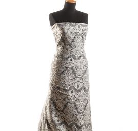 Krajka na mantilu/přehoz přes hlavu slonová kost