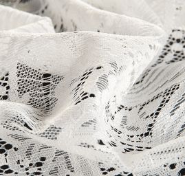 Krajka na mantilu/přehoz přes hlavu slonová kost