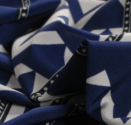 Letní viskozový úplet geometrický vzor modrobílá