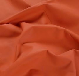 Pravá useň jehnětina skořicové barvy