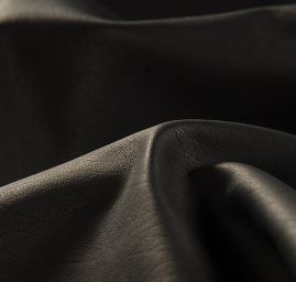 Pravá useň jehnětina černá