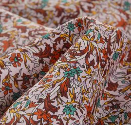 Hedvábný satén starorůžové barvy květinový vzor