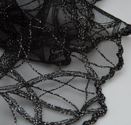 Krajka geometrický vzor vlnek černá