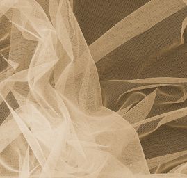 Tyl jemný tělový světlý 300cm