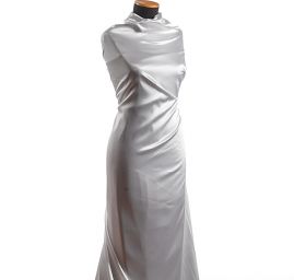 Pružný satén lomený bílý