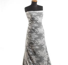 Krajka na mantilu květinová slonová kost