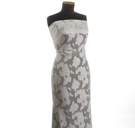 Šifon plastický květ lomená bílá II.jakost