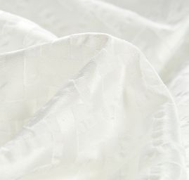 Brokát plastický geometrický vzor bílý